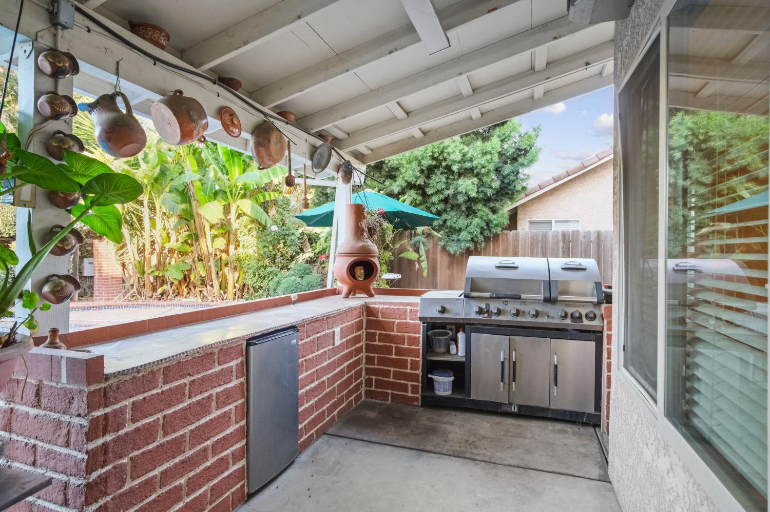 2805 Medinah Way Modesto, CA 95355 - Photo 29 of 39 a kitchen with a sink and a stove