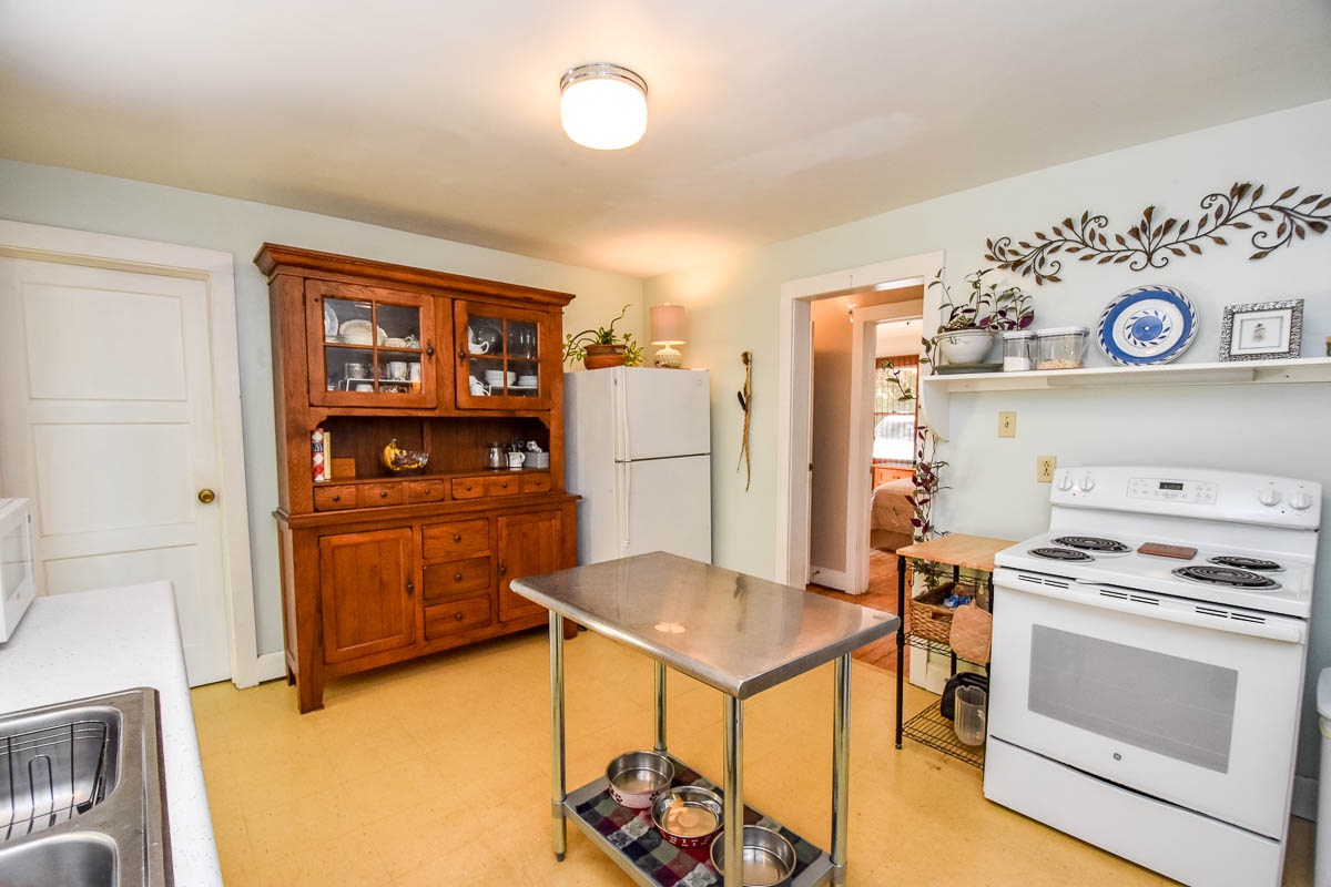 3296 East Rhorer Road Bloomington, IN 47401 - Photo 11 of 32 Gallery Image 11