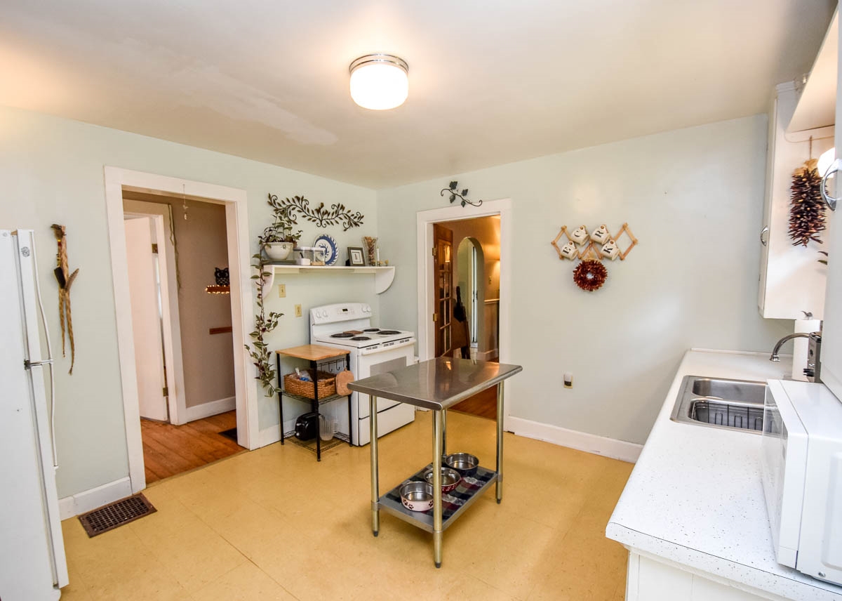 3296 East Rhorer Road Bloomington, IN 47401 - Photo 10 of 32 Gallery Image 10