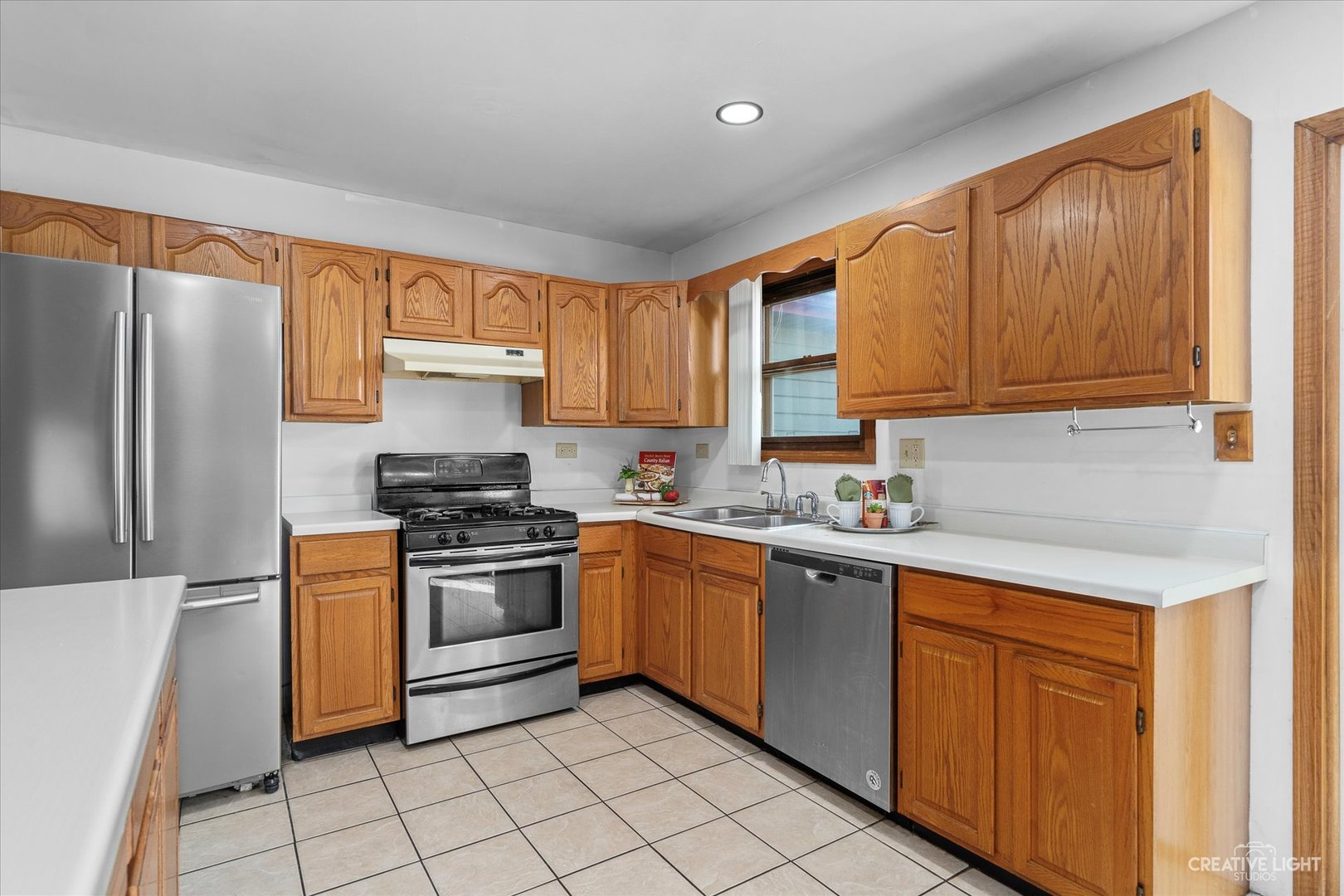 100 Augusta Road Oswego, IL 60543 - Photo 7 of 30 Gallery Image 7