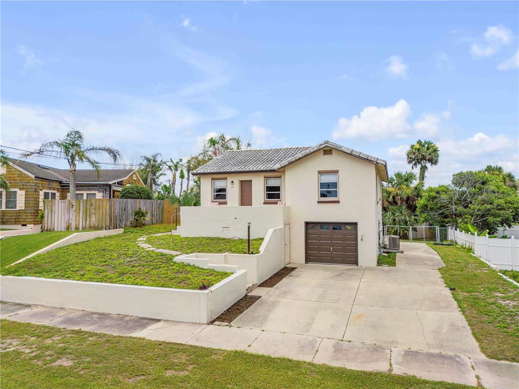 516 Wisteria Road Daytona Beach, FL 32118 - Photo 2 of 31