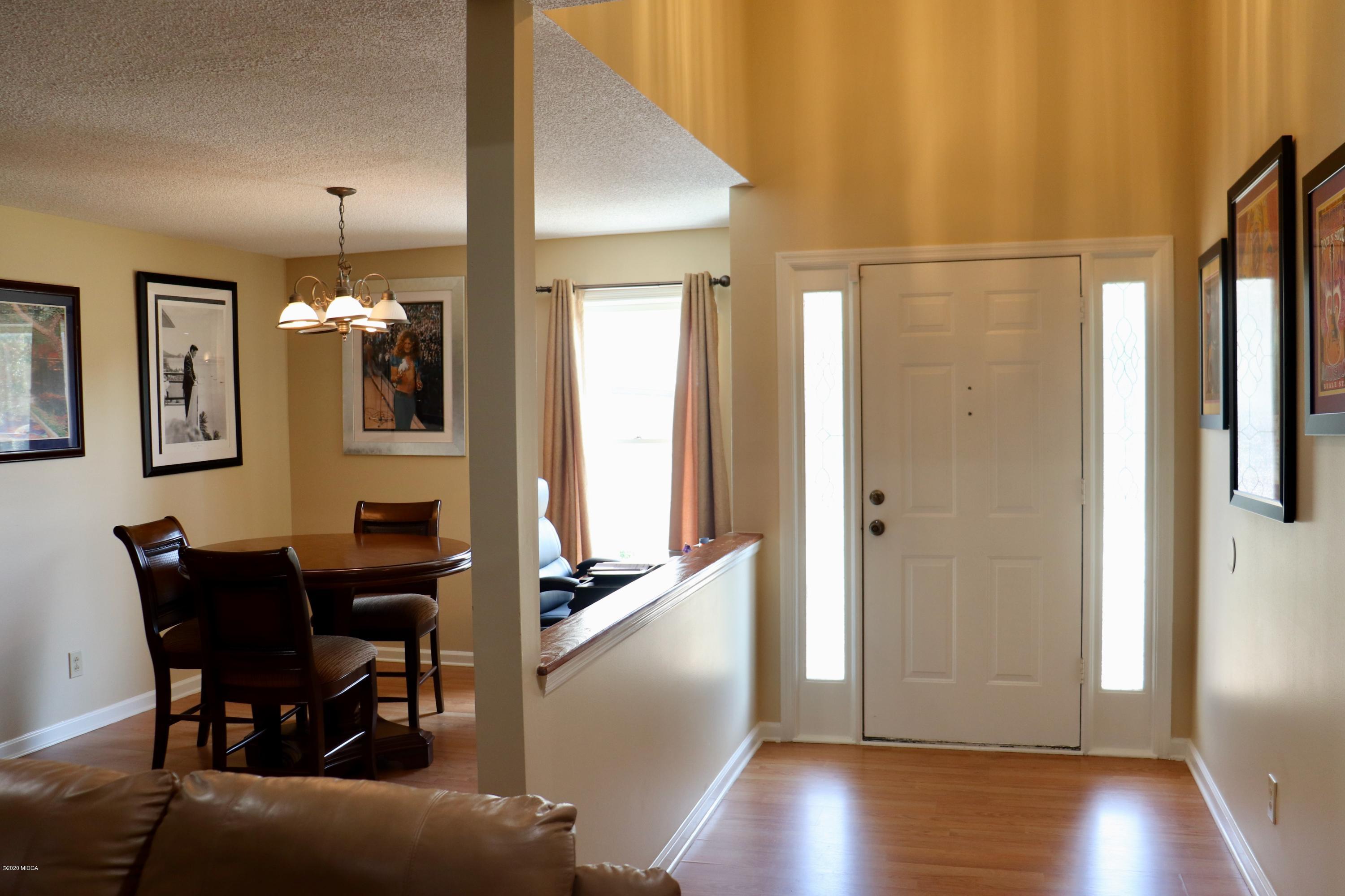 130 Springfield Boulevard Macon, GA 31210 - Photo 2 of 23 2-FOYER 2