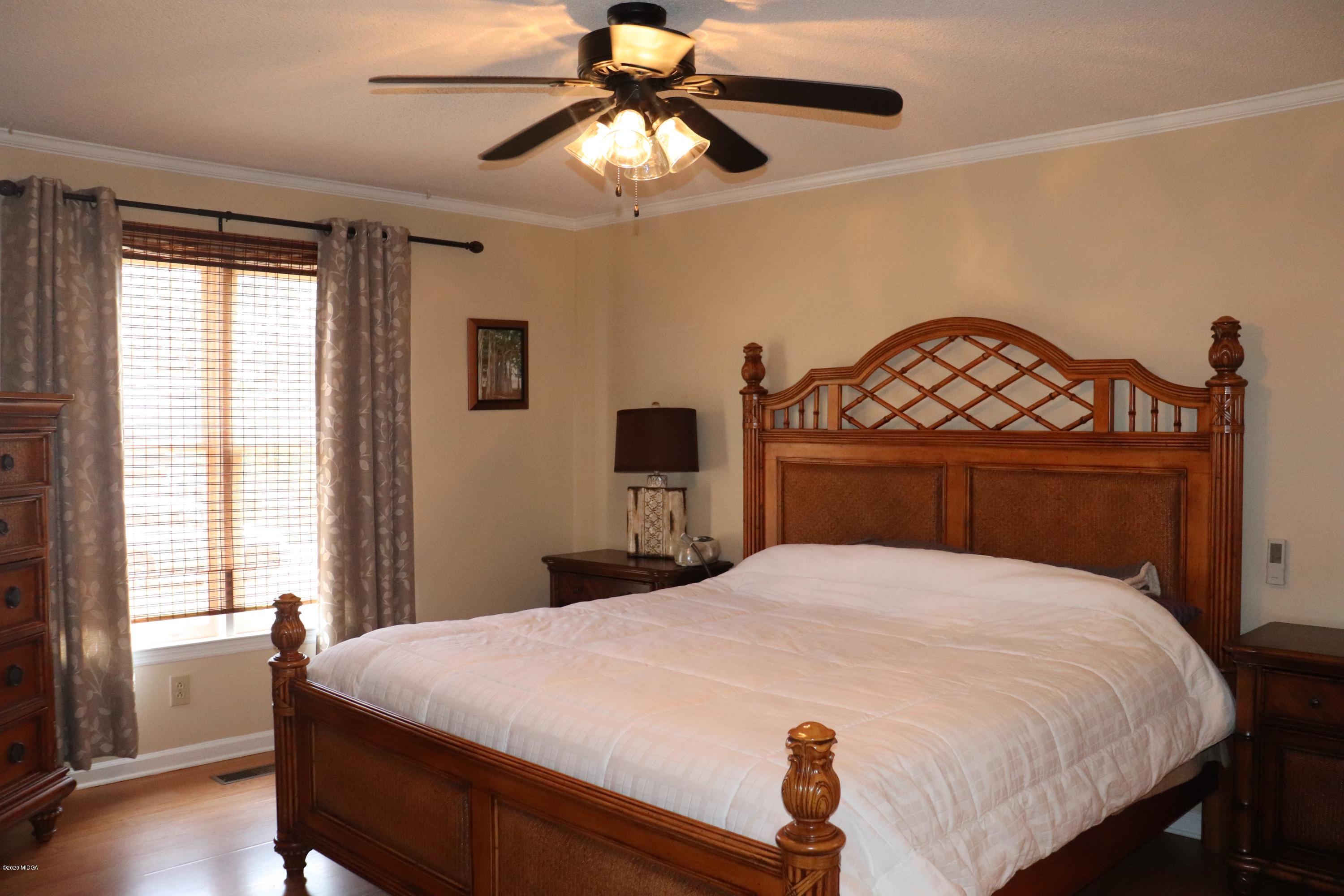 130 Springfield Boulevard Macon, GA 31210 - Photo 13 of 23 13-MASTER BEDROOM 1