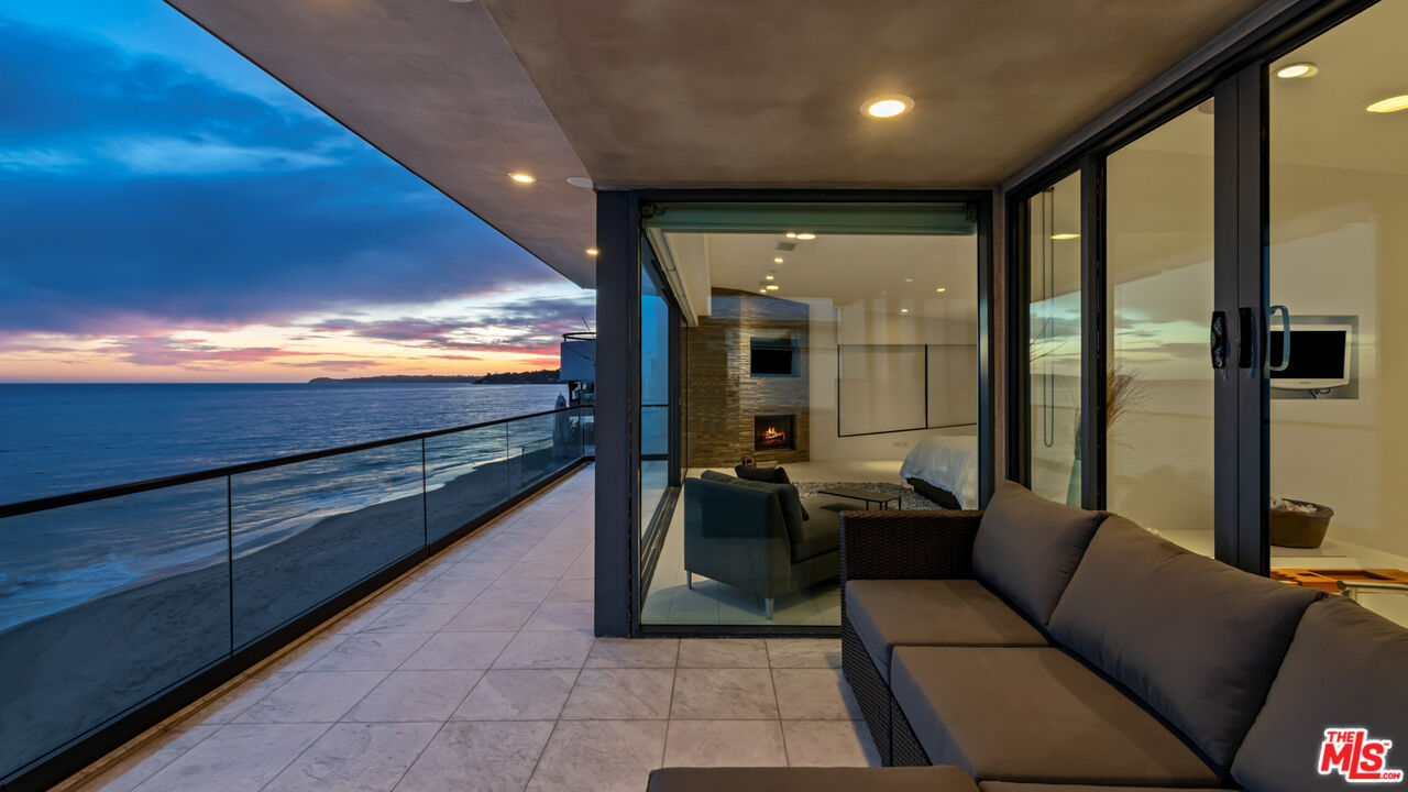 25250 Malibu Road Malibu, CA 90265 - Photo 65 of 66 a lobby with furniture and floor to ceiling window
