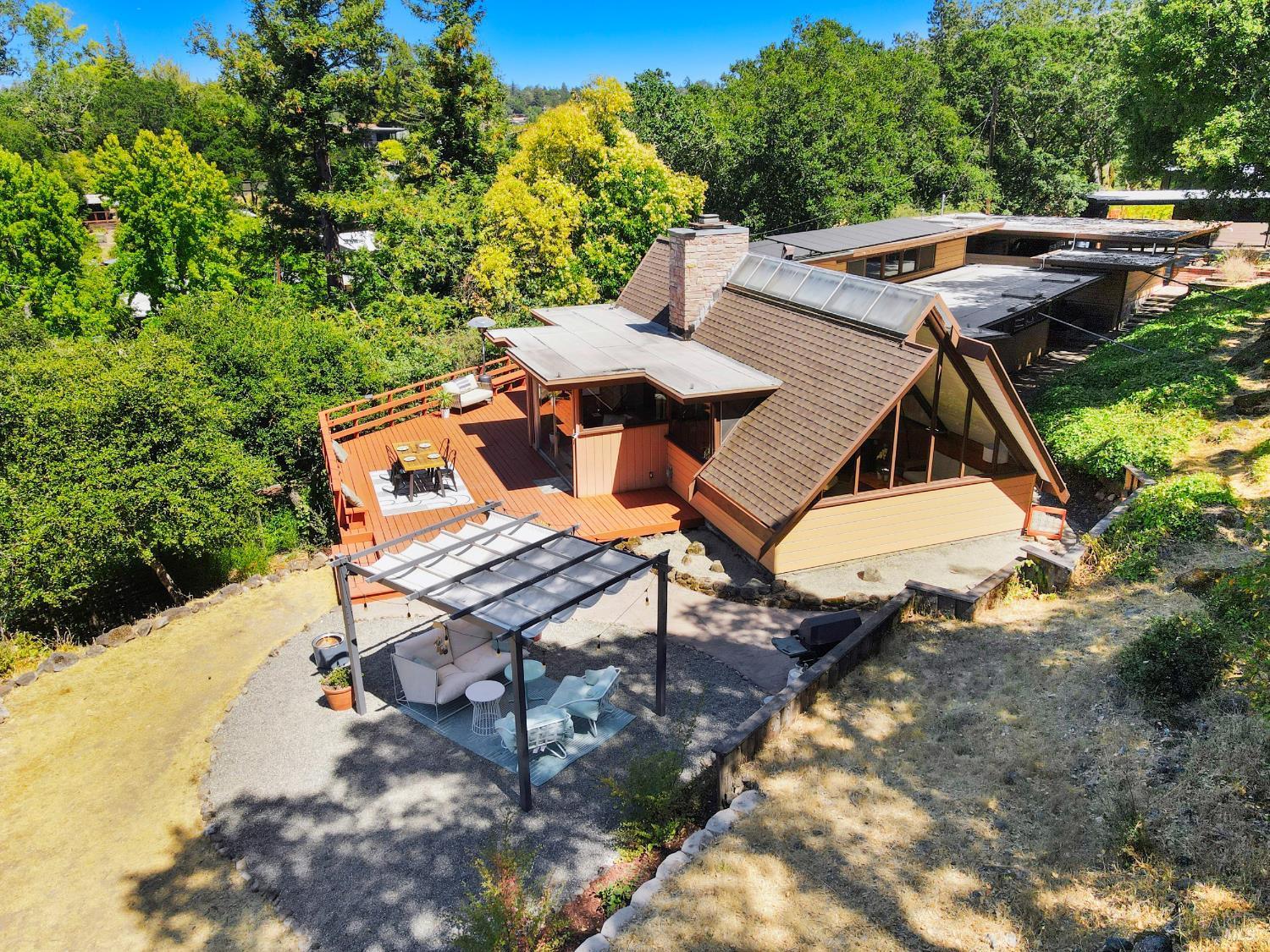 2140 Hyland Court Santa Rosa, CA 95404 - Photo 41 of 51 a backyard of a house with table and chairs