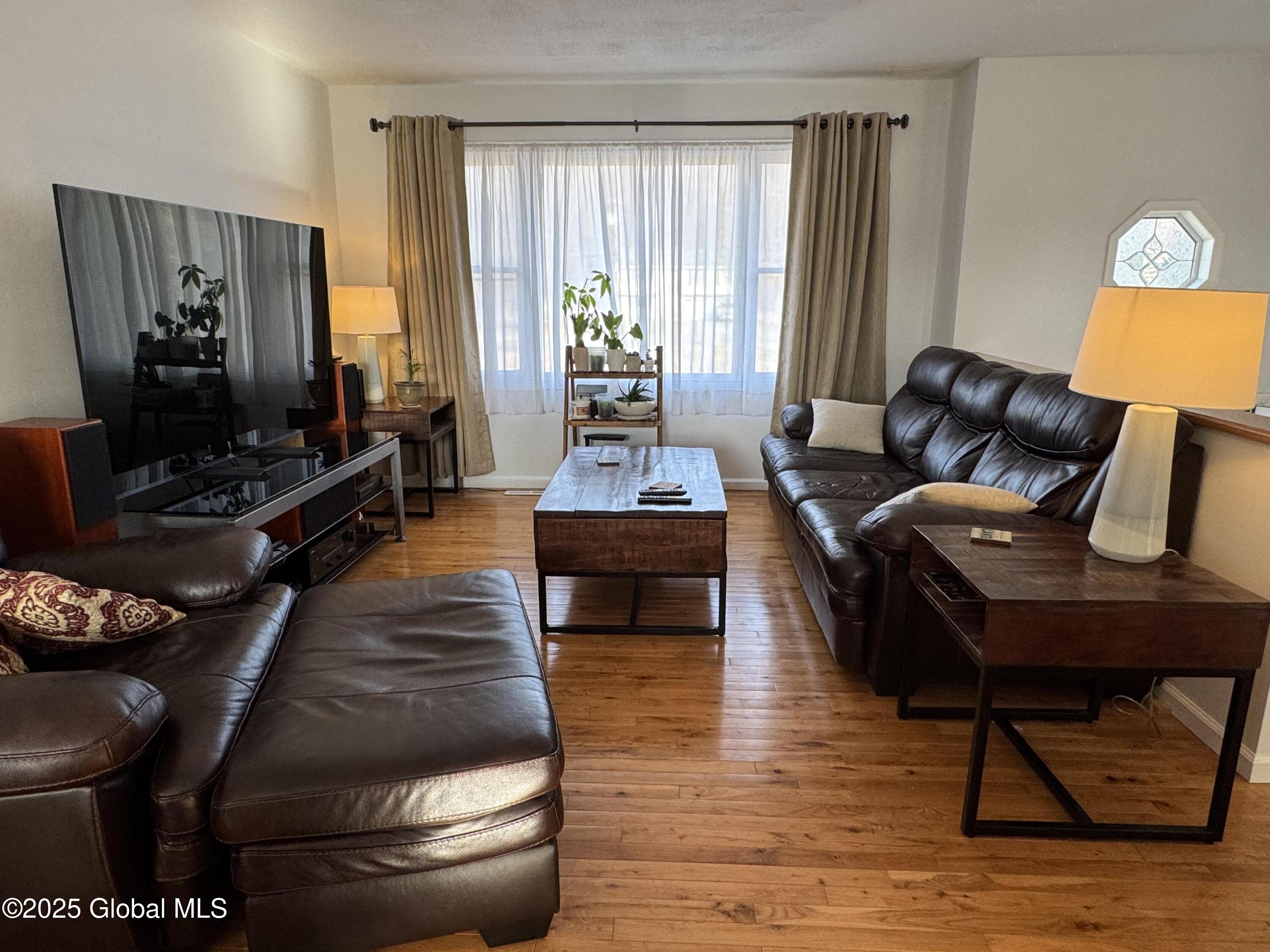 21 Old Plank Road Halfmoon, NY 12188 - Photo 2 of 10 IMG_4645