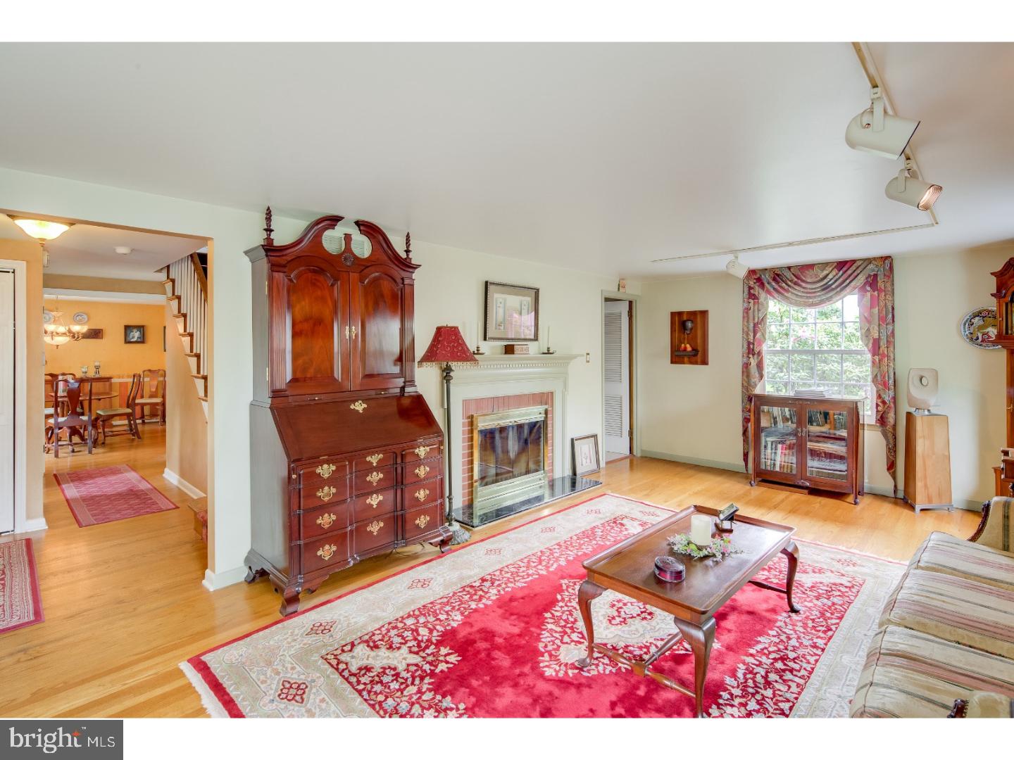 185 Pearl Croft Road Cherry Hill, NJ 08034 - Photo 4 of 24 Gallery Image 4