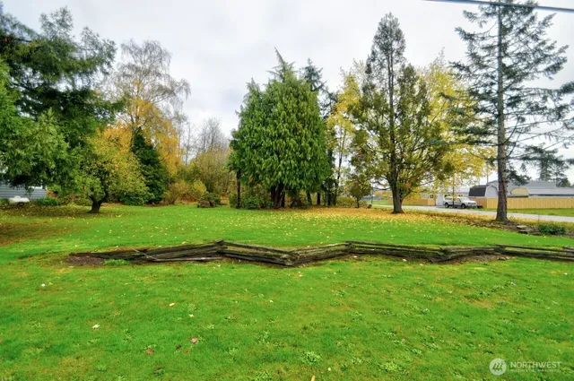 a view of a golf course