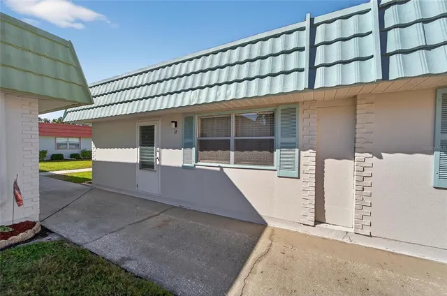 $1,700 | 1802 Bedford Lane, Unit 12, Sun City Center, FL 33573