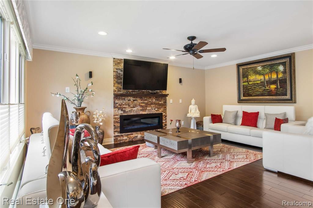 1009 Adele Court Rochester Hills, MI 48309 - Photo 16 of 41