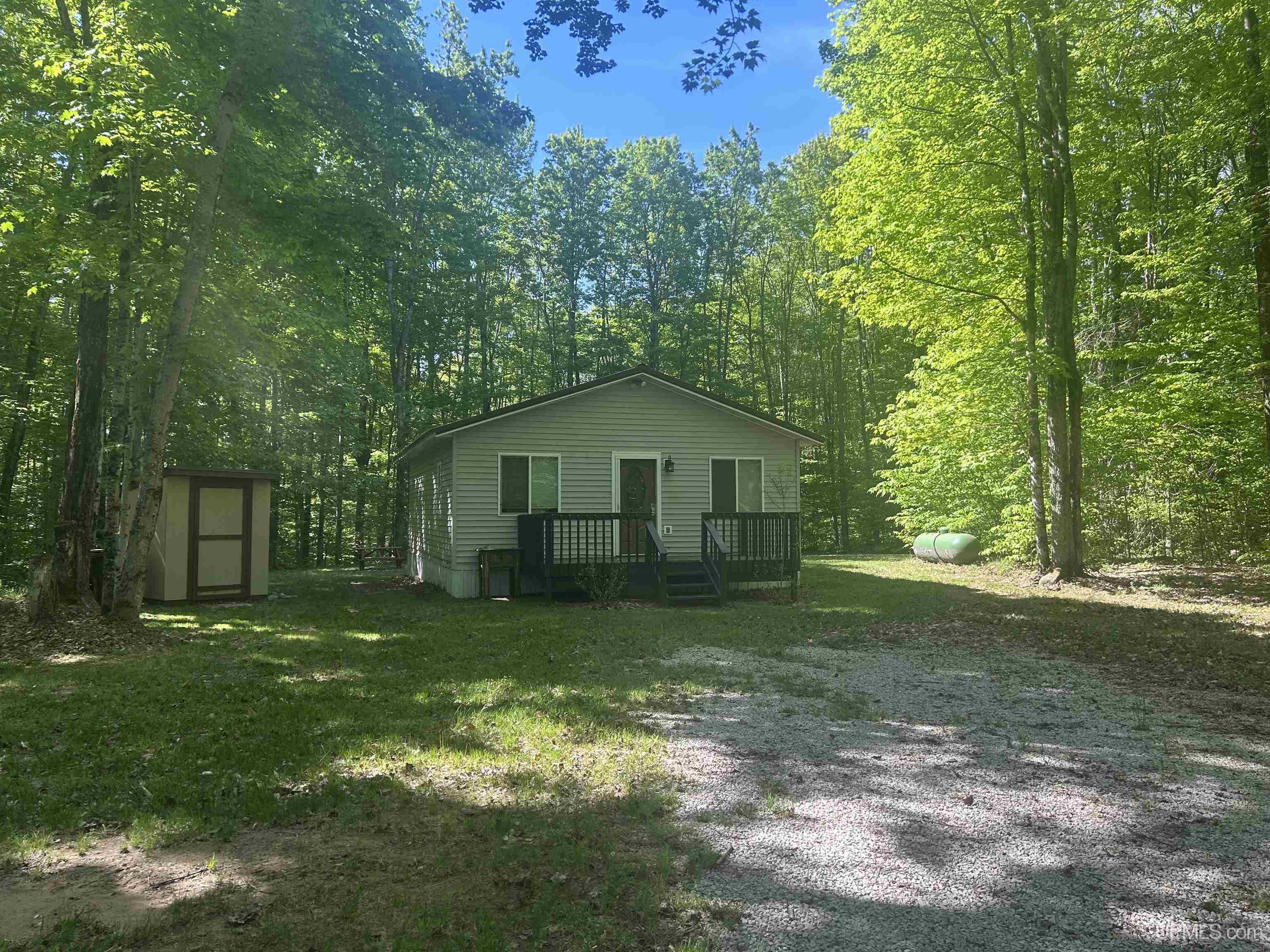 285 N Round Lake Road Wetmore, MI 49895 - Photo 1 of 28