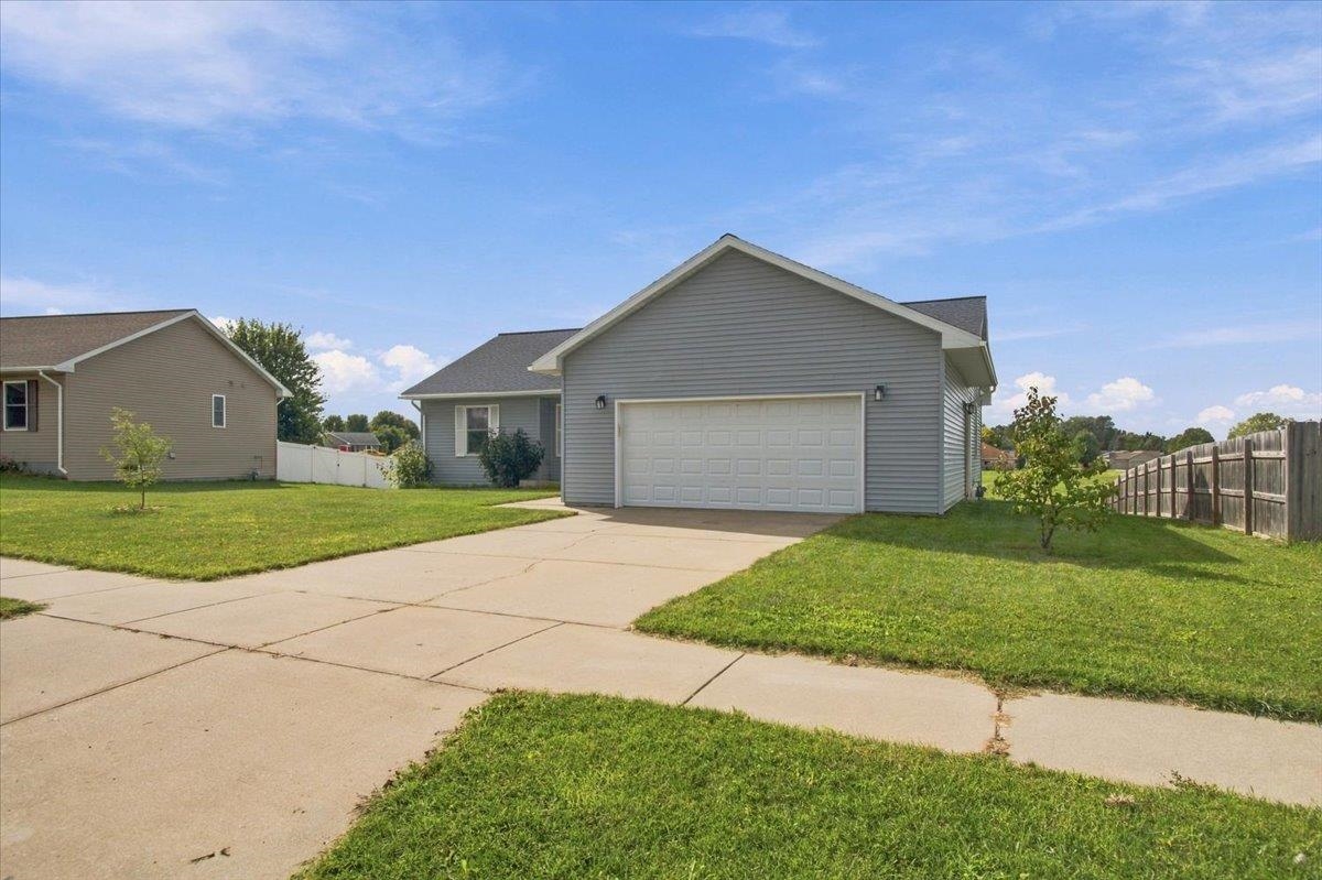 745 Crestview Drive Reedsburg, WI 53959 - Photo 35 of 36 Gallery Image 35