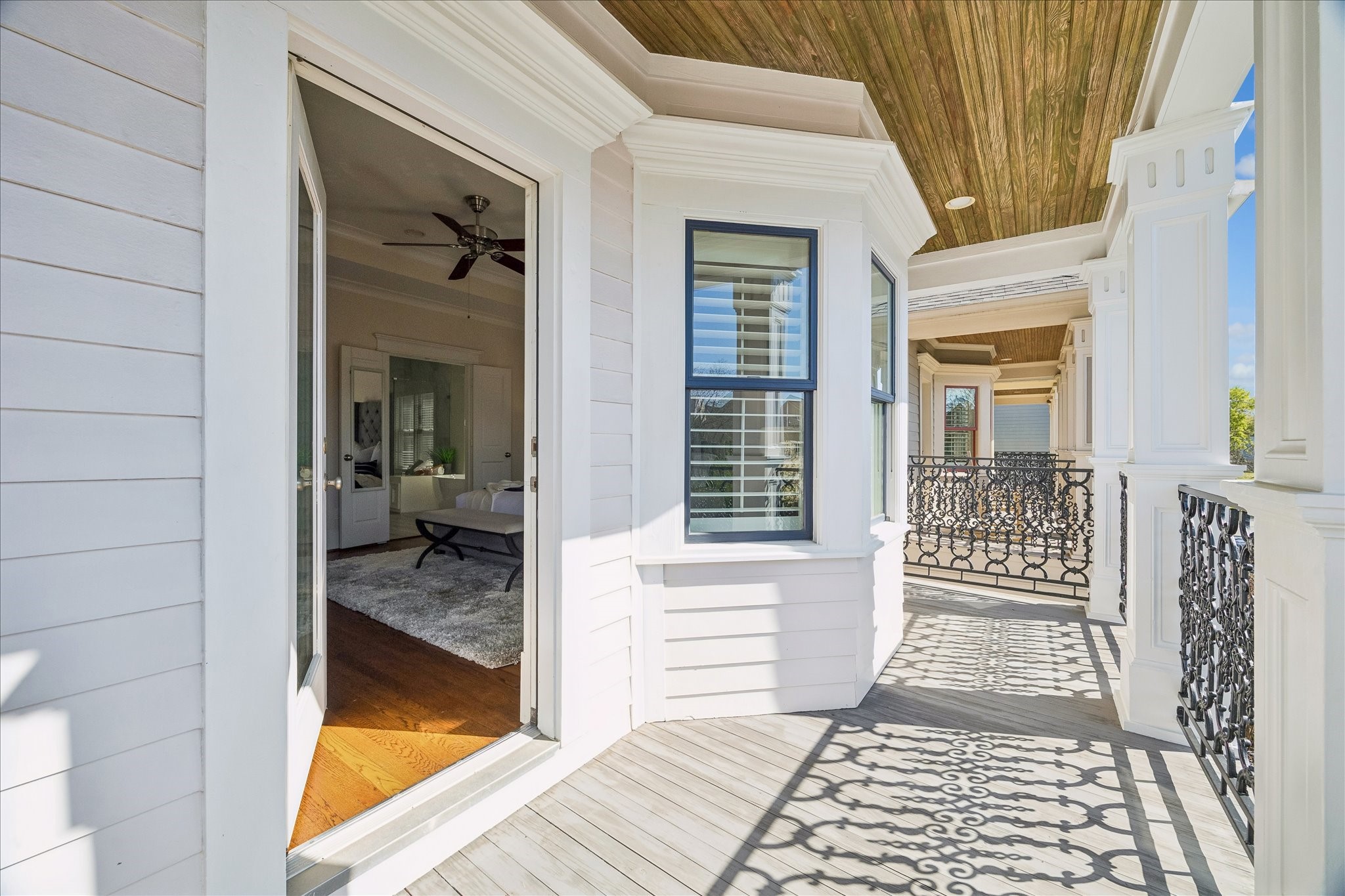 1534 Nicholson Street Houston, TX 77008 - Photo 4 of 31