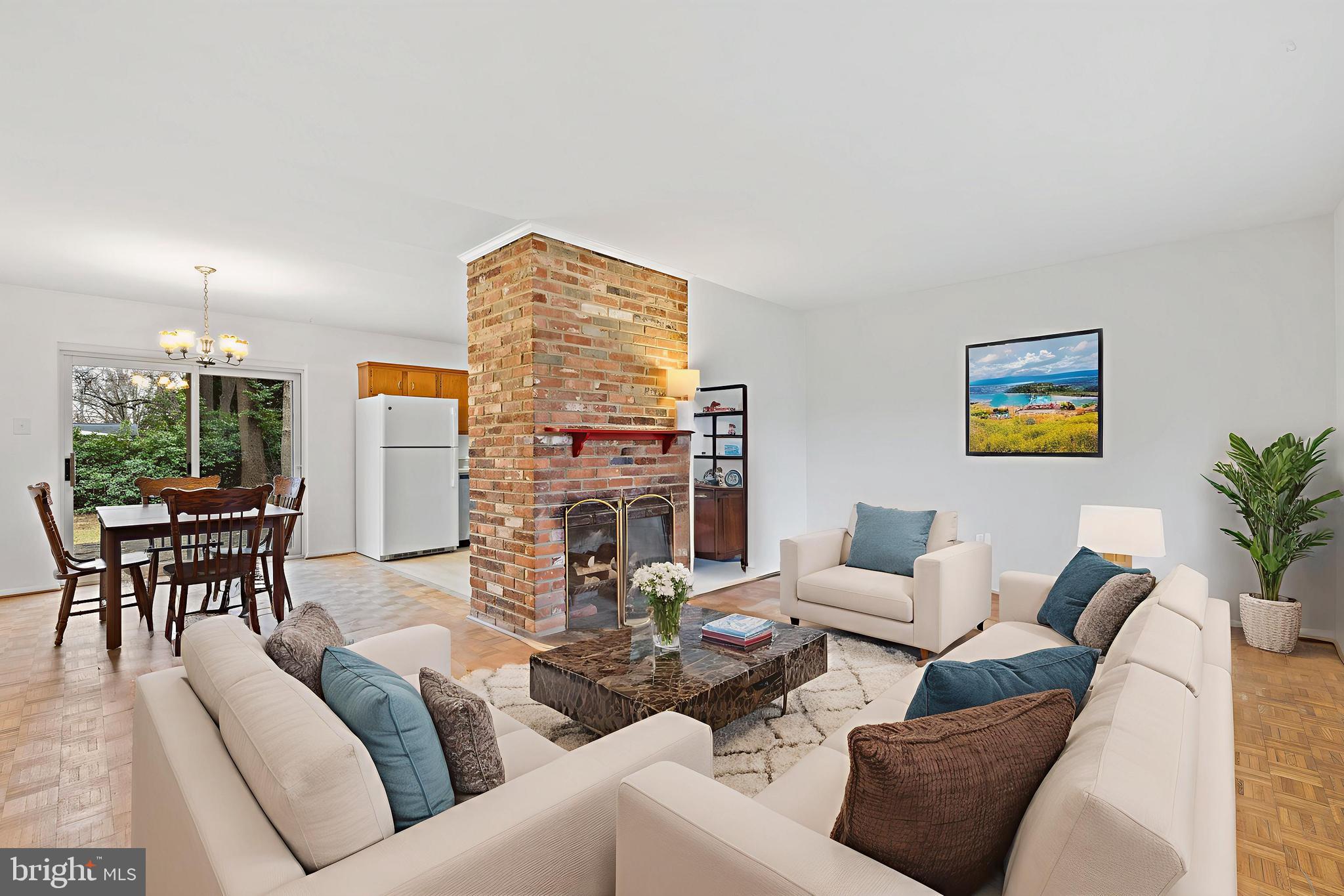 7119 Catlett Street Springfield, VA 22151 - Photo 4 of 25