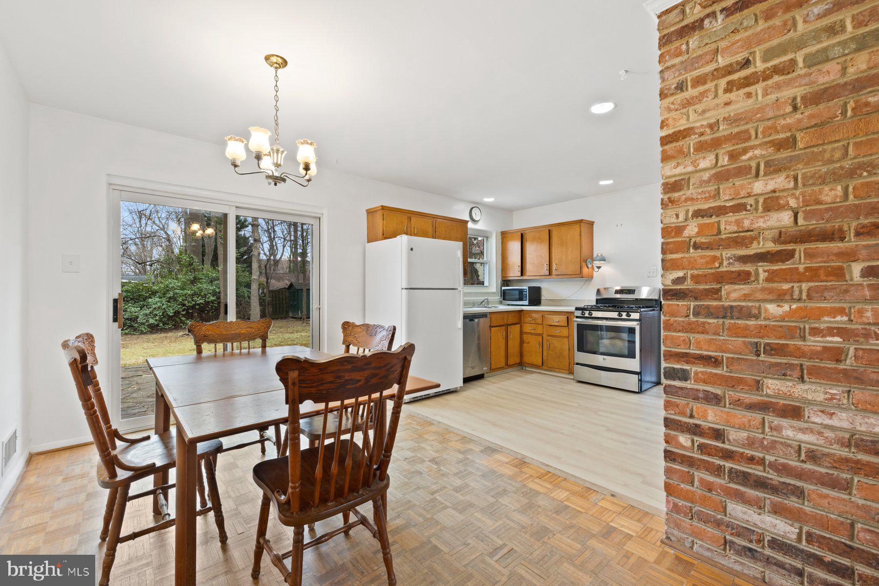 7119 Catlett Street Springfield, VA 22151 - Photo 8 of 25