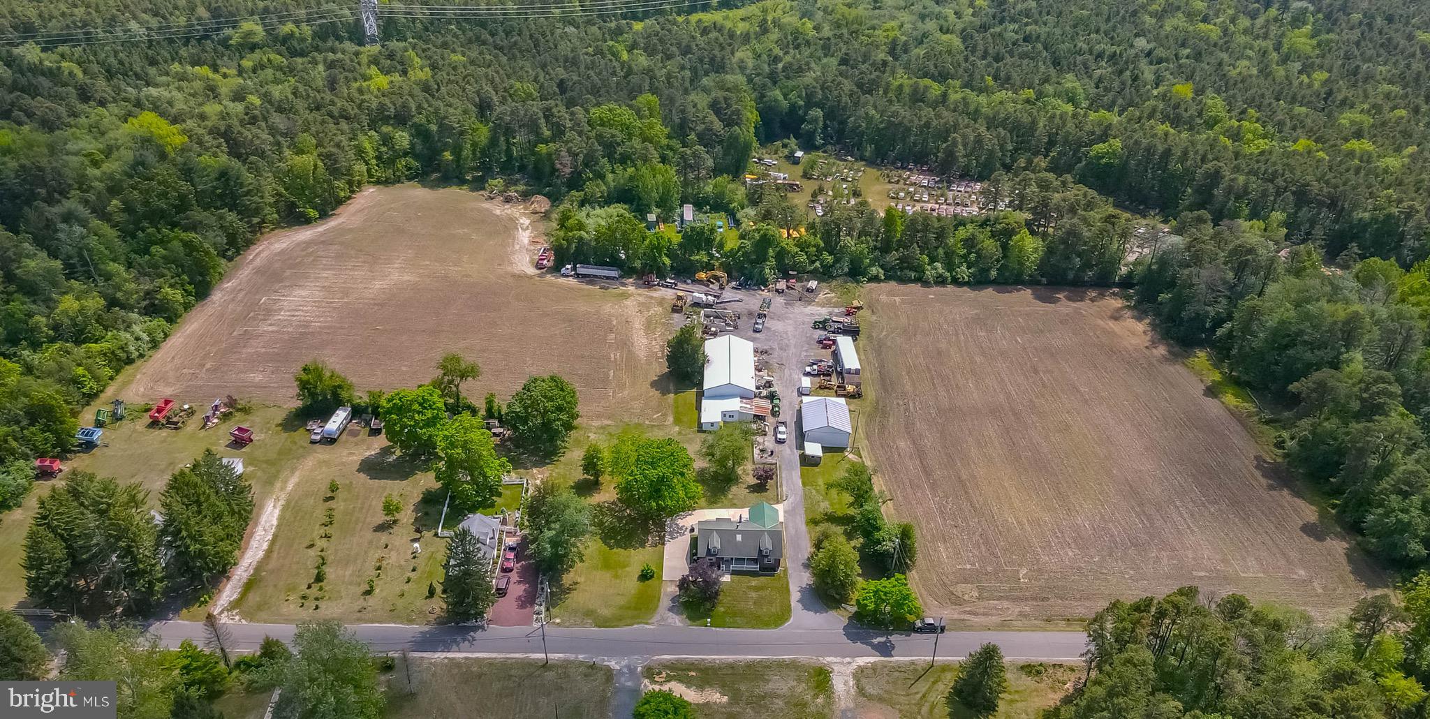 329 Lakedale Road Berlin, NJ 08009 - Photo 4 of 63 an aerial view of a house