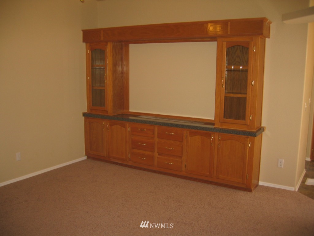 8626 Diagonal Road Southeast Olympia, WA 98501 - Photo 9 of 23 Gallery Image 9