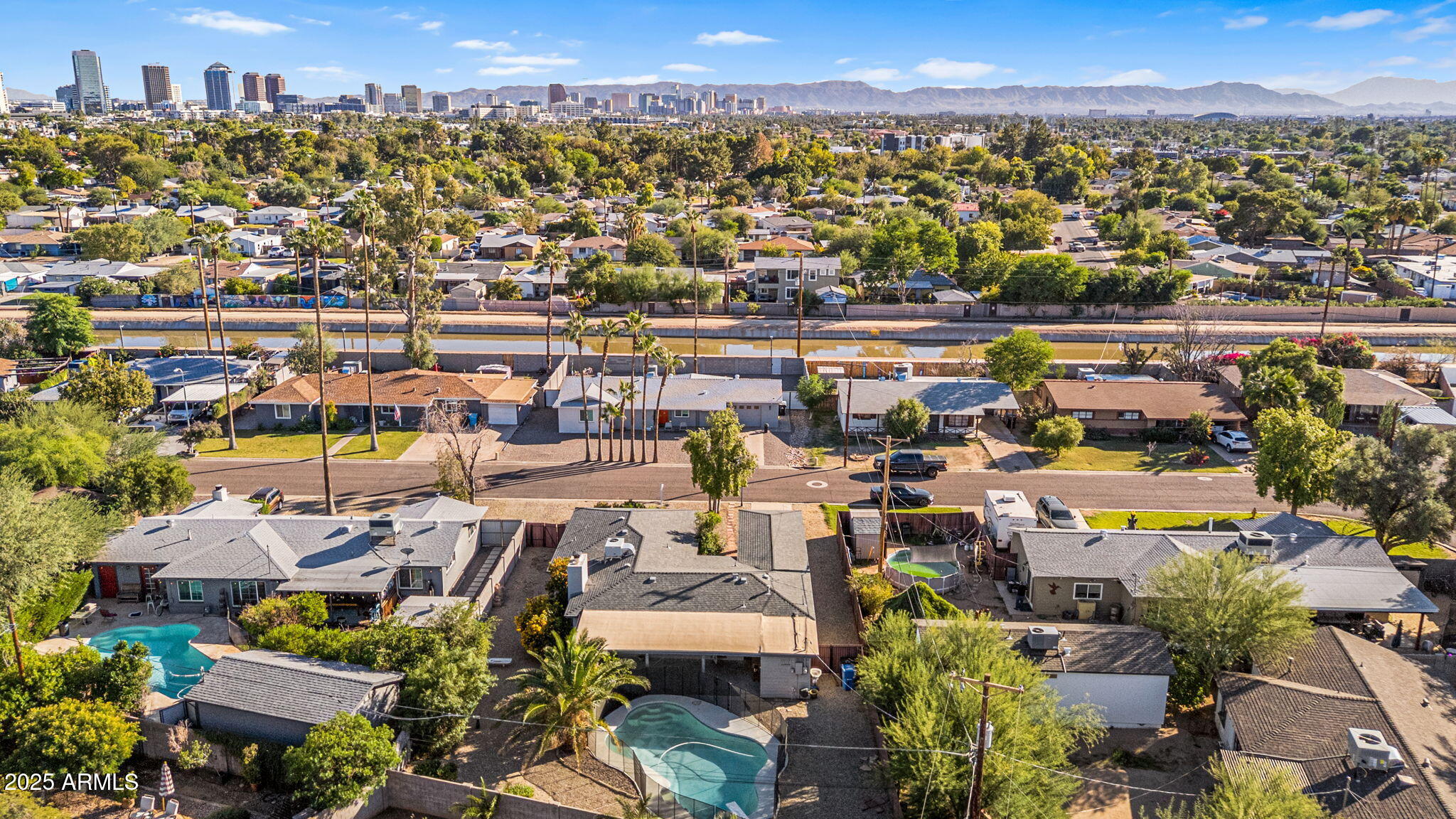 1334 West Sells Drive Phoenix, AZ 85013 - Photo 28 of 32 a view of a city