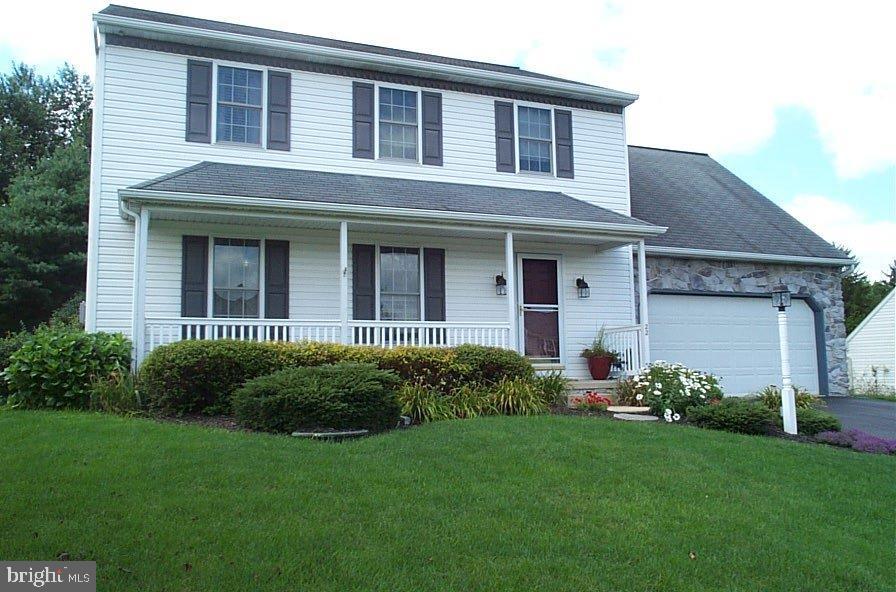 22 Foxrun Terrace Lititz, PA 17543 - Photo 1 of 19