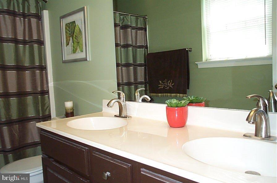 22 Foxrun Terrace Lititz, PA 17543 - Photo 8 of 19