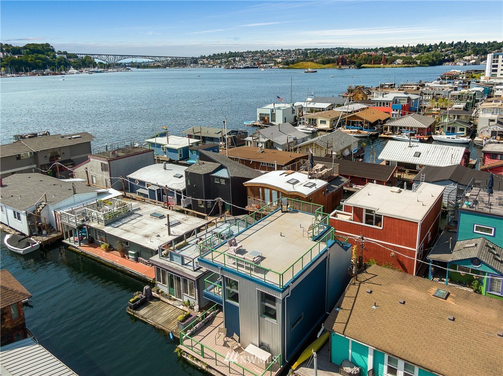 2031 Fairview Avenue East, Unit E Seattle, WA 98102 - Photo 29 of 32 an aerial view of a house with a lake view