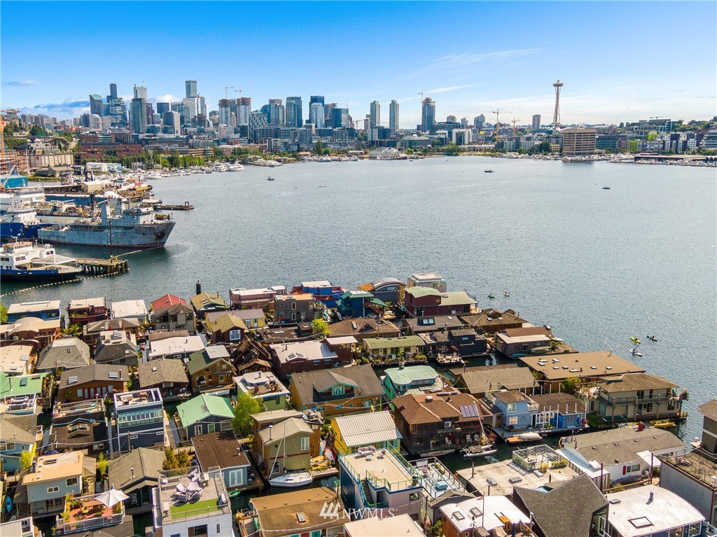 2031 Fairview Avenue East, Unit E Seattle, WA 98102 - Photo 32 of 32 a picture of a city and lake view