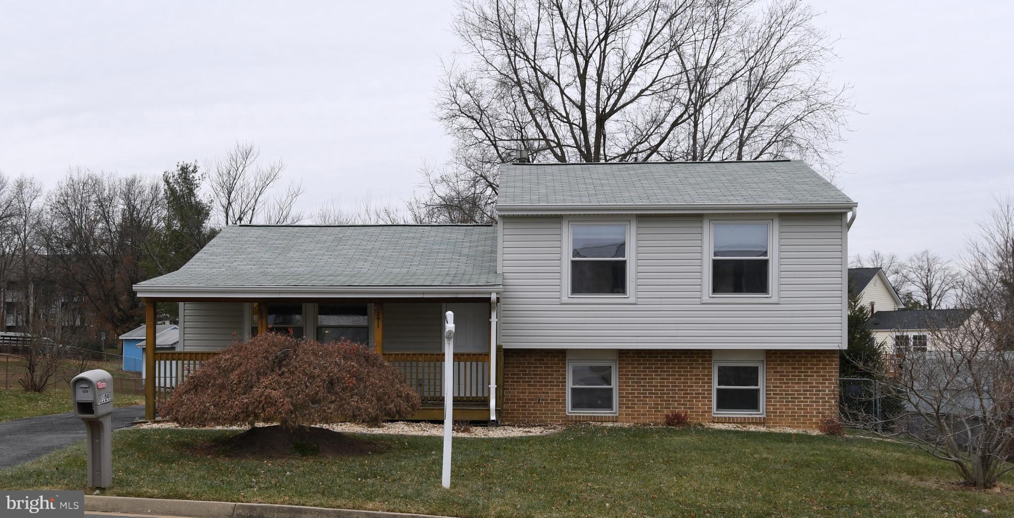 109 North Garfield Road Sterling, VA 20164 - Photo 1 of 19 Exterior (Front)