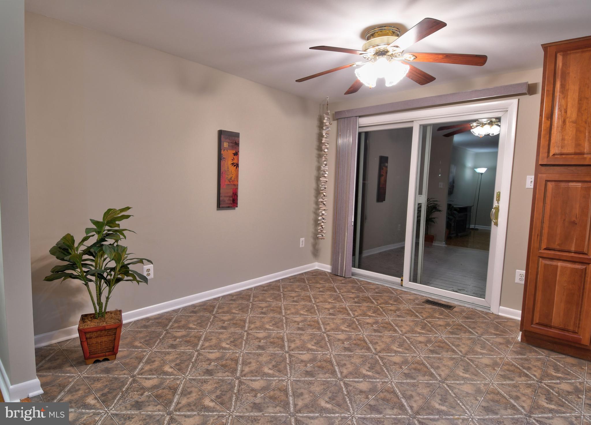 109 North Garfield Road Sterling, VA 20164 - Photo 6 of 19 Dining Room