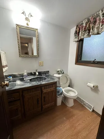 $699,900 | 1930 Cotton Tail Lane, Brookfield, WI 53045