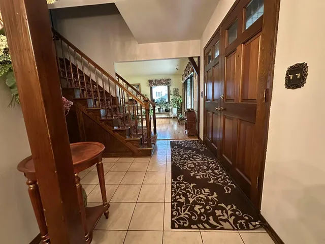 $699,900 | 1930 Cotton Tail Lane, Brookfield, WI 53045