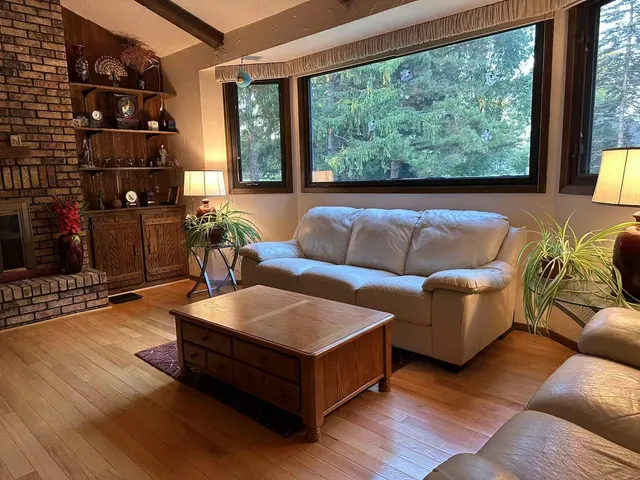 $699,900 | 1930 Cotton Tail Lane, Brookfield, WI 53045