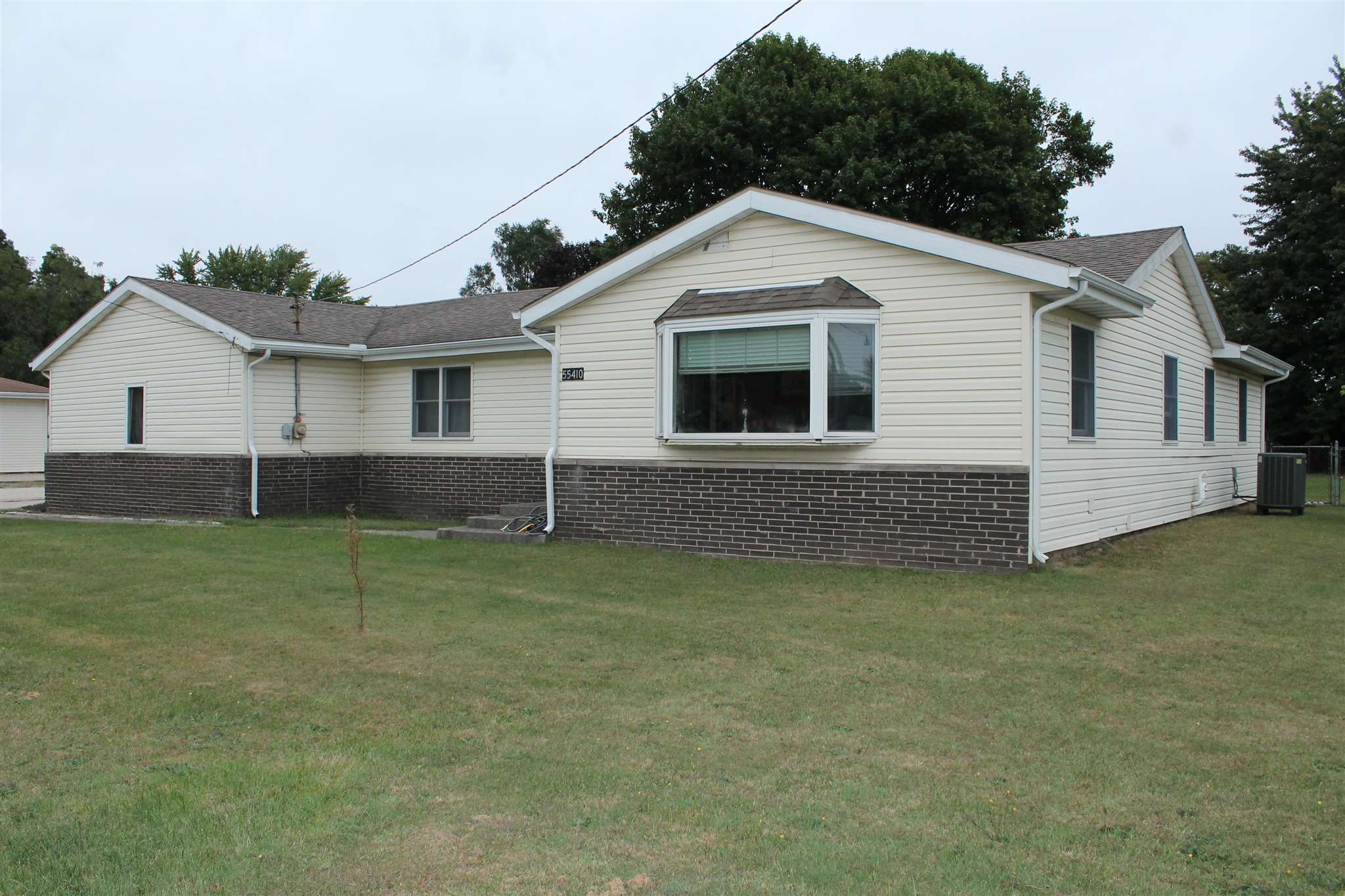 55410 Ash Road Elkhart, IN 46514 - Photo 2 of 23 Gallery Image 2
