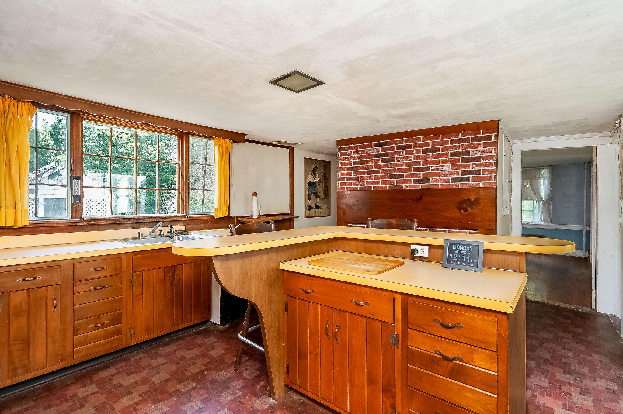 276 Beech Road Eliot, ME 03903 - Photo 3 of 55 DSC_3401editforDB