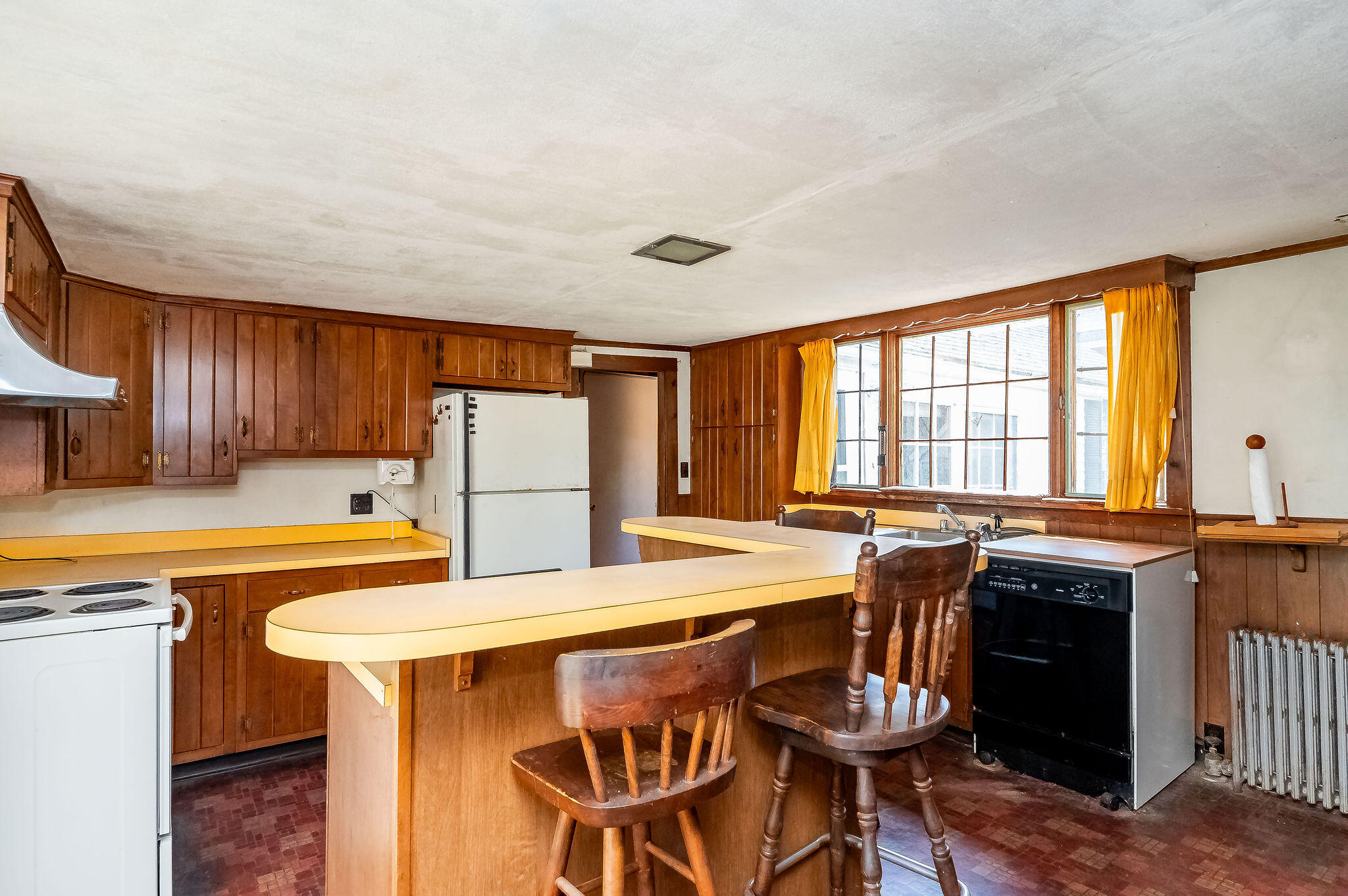 276 Beech Road Eliot, ME 03903 - Photo 4 of 55 DSC_3402editforDB