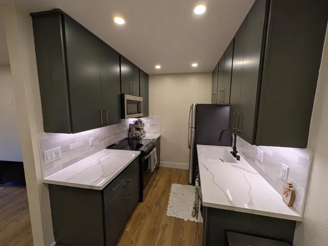 $675,000 | 413 Piccadilly Place, Unit 13, San Bruno, CA 94066