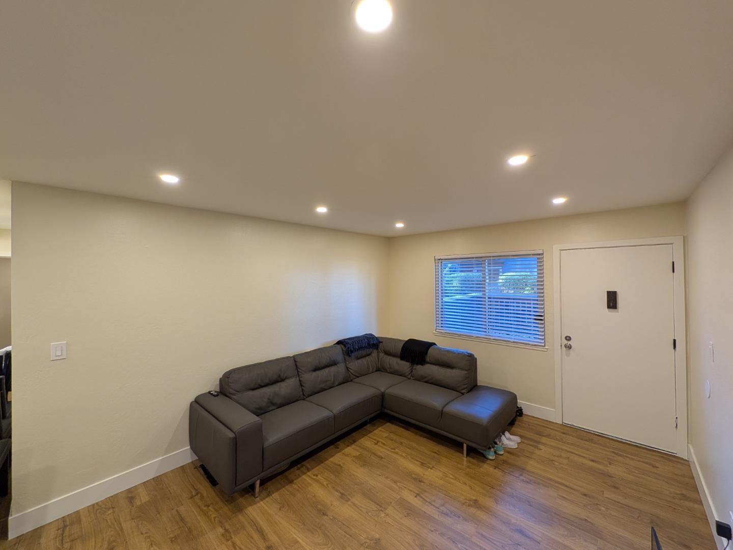 413 Piccadilly Place, Unit 13 San Bruno, CA 94066 - Photo 5 of 21