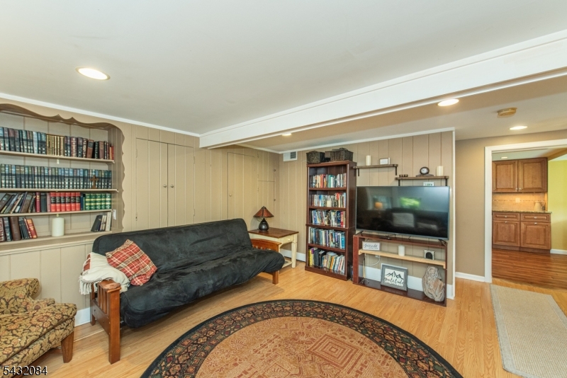 2 Red Mine Road Wanaque, NJ 07465 - Photo 8 of 28