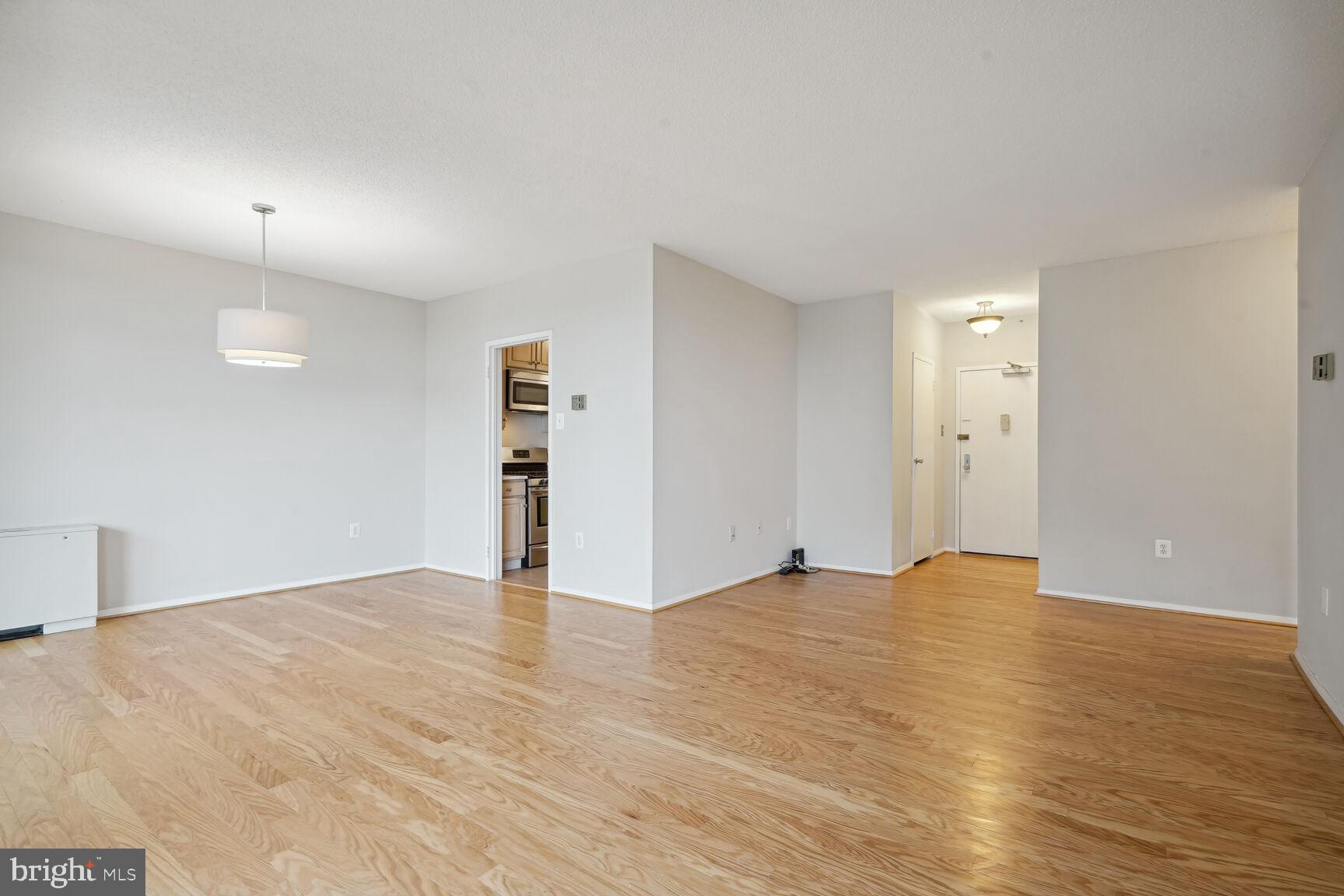 4141 North Henderson Road, Unit 825 Arlington, VA 22203 - Photo 29 of 29 Modern floor plan