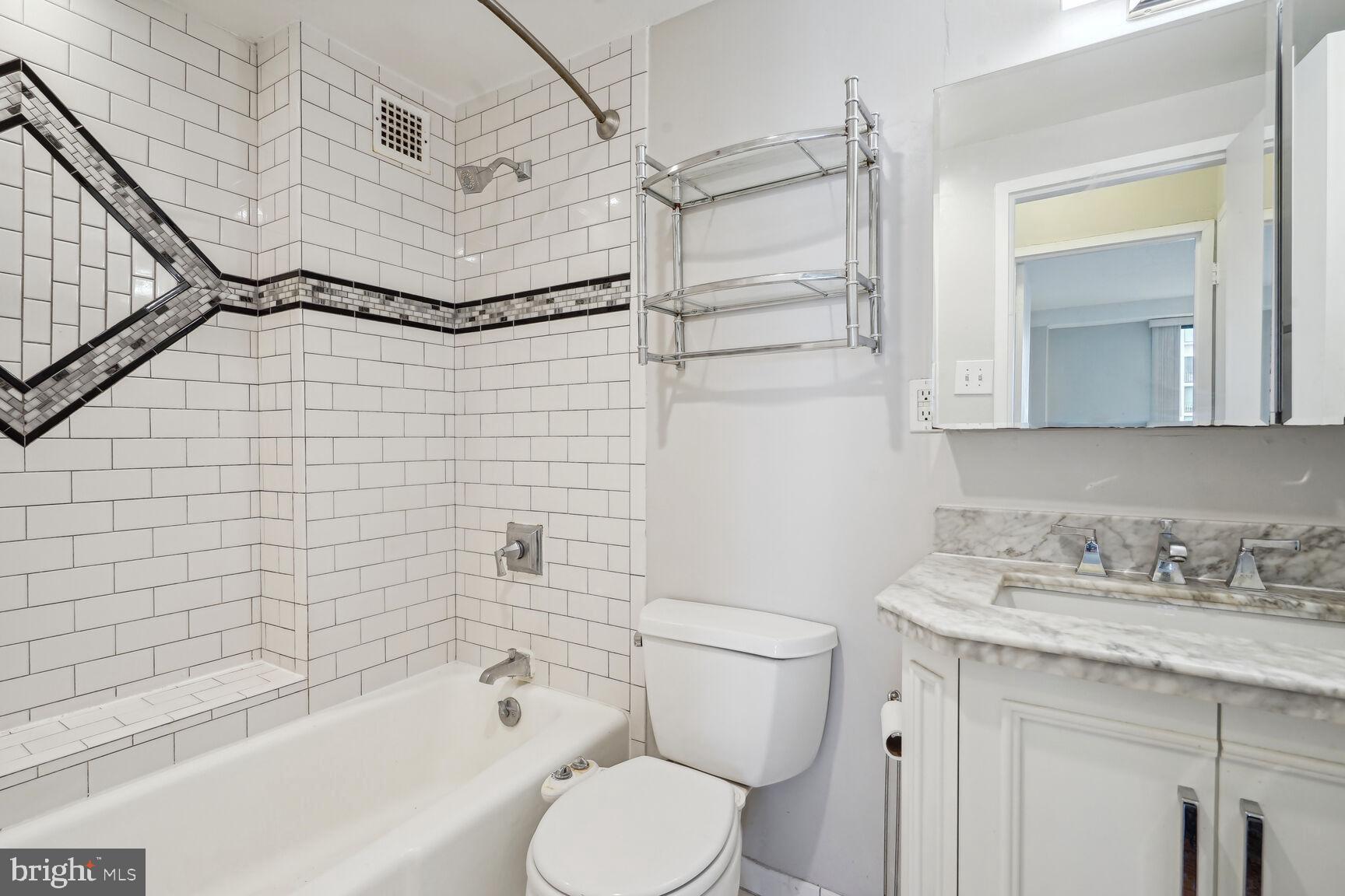 4141 North Henderson Road, Unit 825 Arlington, VA 22203 - Photo 20 of 29