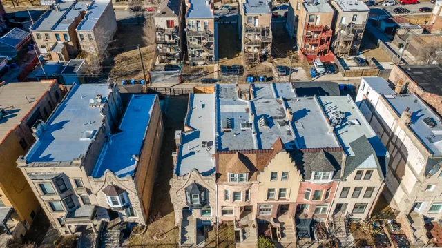 $499,900 | 430 East 46th Street, Chicago, IL 60653