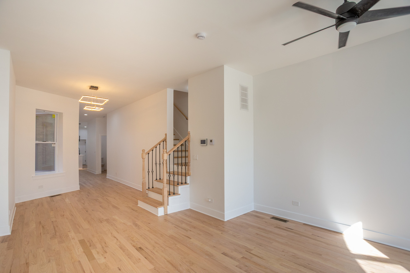 430 East 46th Street Chicago, IL 60653 - Photo 3 of 28