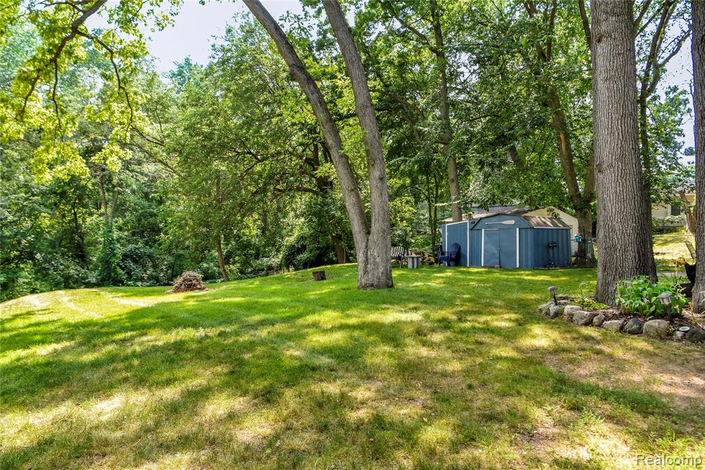 559 Heights Road Lake Orion, MI 48362 - Photo 52 of 85 Gallery Image 52