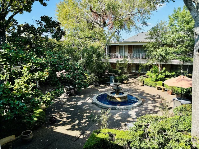 $1,450 | 2727 Briarhurst Drive, Unit 21, Houston, TX 77057