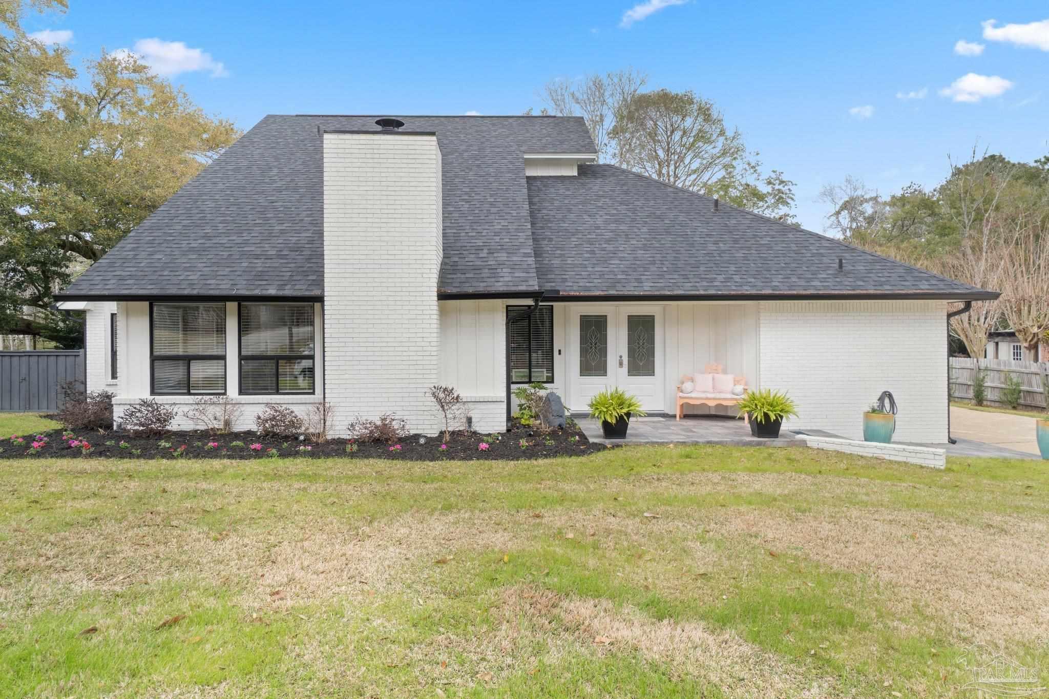 9008 Woodrun Road Pensacola, FL 32514 - Photo 2 of 29 Gallery Image 2