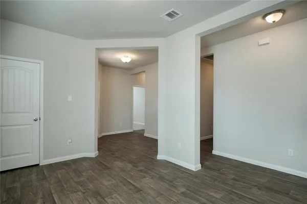 $2,100 | 105 Ashford Way, Georgetown, TX 78626