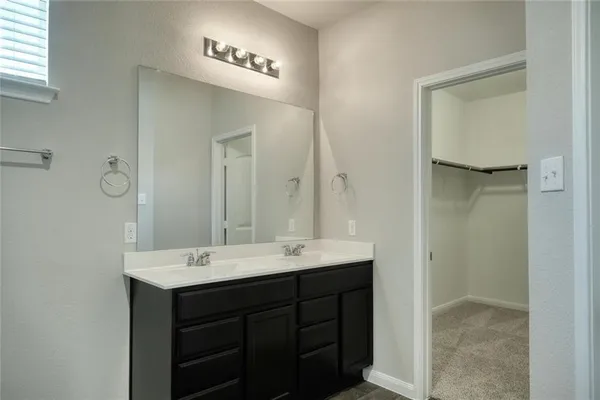 $2,100 | 105 Ashford Way, Georgetown, TX 78626