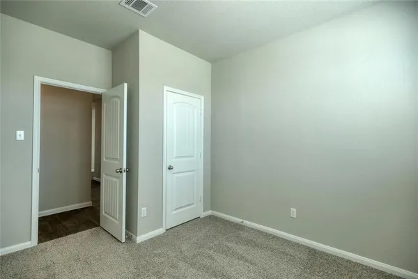 $2,100 | 105 Ashford Way, Georgetown, TX 78626