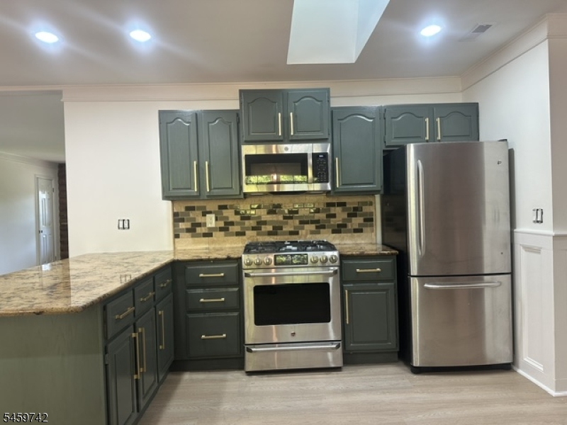 1058 Hoffman Road Bridgewater, NJ 08807 - Photo 2 of 25 Gallery Image 2