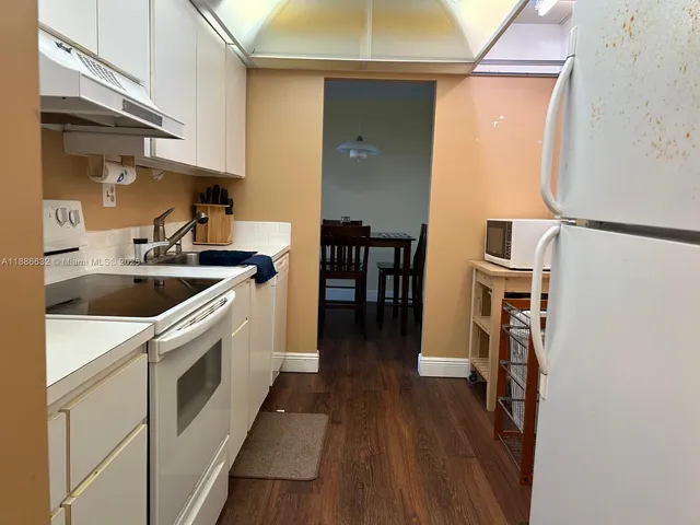 $120,000 | 3821 Environ Boulevard, Unit 505, Lauderhill, FL 33319