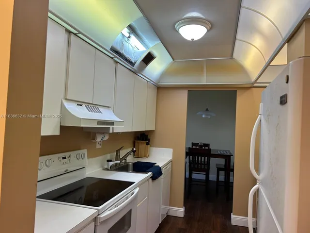 $120,000 | 3821 Environ Boulevard, Unit 505, Lauderhill, FL 33319